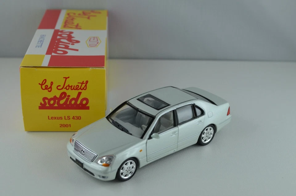 LEXUS LS 430 2001 - Photo 1/1