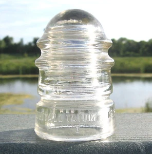 ELUSIVE CD 113 WHITALL TATUM No 13 GLASS INSULATOR. - Picture 1 of 4