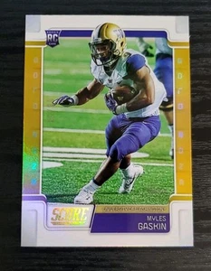 2019 Score Gold Zone #345 Myles Gaskin /50 - Picture 1 of 2