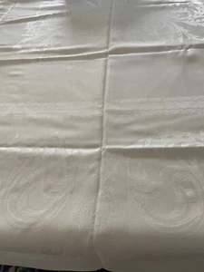 NEW VINTAGE SIMTEX DAMASK TABLECLOTH CREAM COLOR SCROLLS & CURVES 85”X60” - Picture 1 of 9