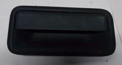 GMC Suburban K1500 1998 5,7 L 4x4 puerta trasera derecha manija exterior 15725923 Foto 1 de 4