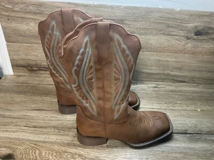 Neu Damengröße 6 (37) J's.o.l.e Cowboystiefel eckige Zehenpartie Schmetterling Btown - Bild 1 von 7