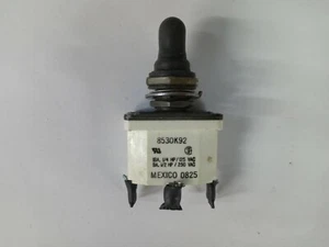 Vintage Qualität Safran Eaton 8530K92 Schalter Kippschalter DC Ein-Aus GEBRAUCHT - Bild 1 von 3