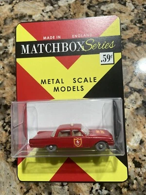 Matchbox Lesney Phantom #59 Custom Ford Fairlane Fire Chief Car Grey Wheels. BPk - Image 1 of 4