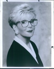 1991 Sally Jessy Raphael Sets An Earnest Tone With Topics Celebrity Photo 8X10