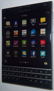 BlackBerry Passport  32GB - Black (Rogers Wireless) Smartphone SQW100-1