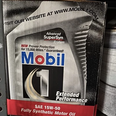 Aceite de motor totalmente sintético Mobile 1 SAE 15w50. Caja de 6 botellas de 1qt Foto 1 de 3