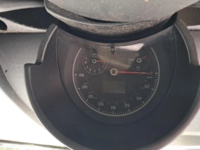 Used Speedometer Gauge fits: 2007 Volkswagen Beetle cluster MPH gasoline AT Grad - Изображение 1 из 4
