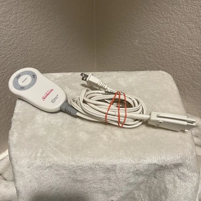 Sunbeam Electric Blanket 3-Prong Replacement Control - M85AP E23623F - Image 1 of 3