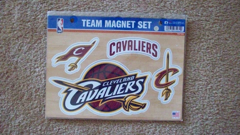 Cleveland Cavaliers Team Magnet Set, brand new in plastic, 4 magnets per set Cover