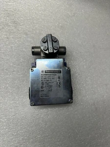 Interruttore di limitazione Telemecanique XCKMR54D1H29 - Foto 1 di 1