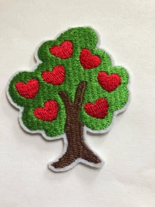 Apple tree retro embroidered applique iron-on patch - Picture 1 of 1