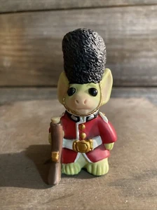 Royal Cookie Guard Whimsical World of Pocket Dragons 2001 - Imagen 1 de 6