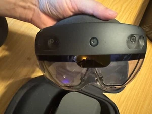 Microsoft HoloLens 2 AR Headset - Mixed Reality Smart Glasses mit Handtracking - Bild 1 von 5