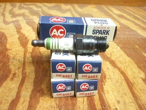 1970 1972 1973 1974 1975 Chevy Camaro Chevelle Impala spark plugs AC #R46T NOS! - Foto 1 di 1