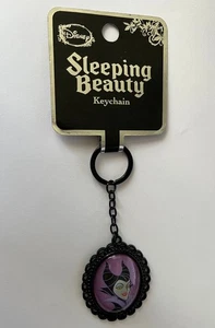 NUEVO Disney Bella Durmiente Maléfica Villana Metal LLAVERO NUEVO CON ETIQUETAS - Imagen 1 de 2