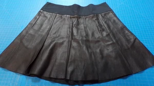 Echtleder - A-Linie Plissee ausgestellter Minirock - Größe S Markenlos - Bild 1 von 5