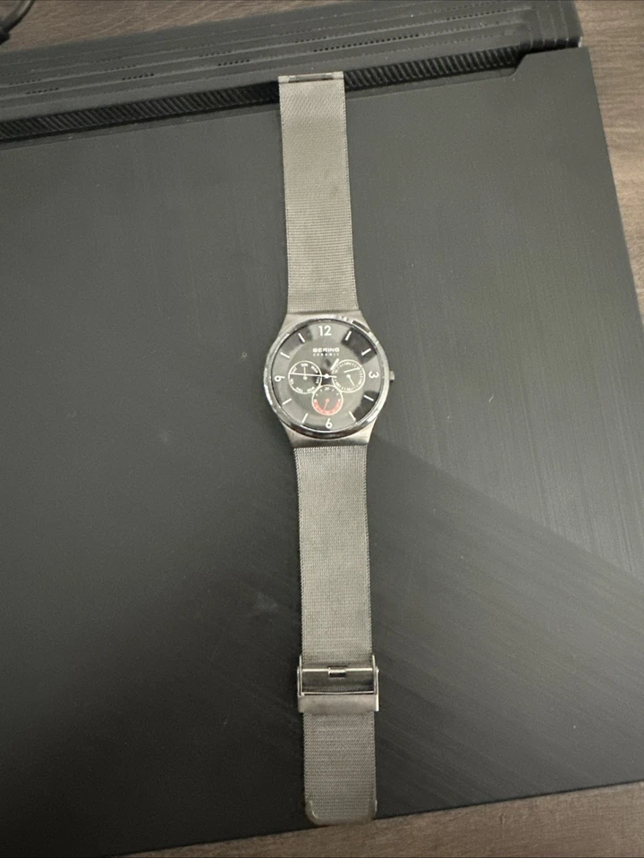 RELÓGIO PRETO ESCOVADO DE CERÂMICA BERING Nunca Usado - Imagem 1 de 3
