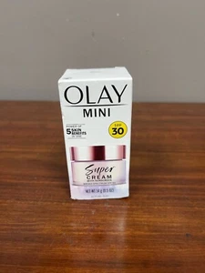 Olay Mini Super Cream con protezione solare SPF 30, 0,5 once, ultra leggera - Foto 1 di 4