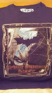 BATMAN- DARK KNIGHT RISES- MED- TSHIRT - Picture 1 of 3