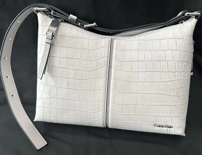 Bolso de Hombro Hobo Calvin Klein Max Top Cremallera Paloma Gris Gamuza Cocodrilo Talla Única Nuevo con Etiquetas Foto 1 de 4
