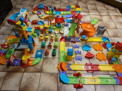 Grosses Tut Tut Paket Inkl Sets! Spielzeug - Bild 1 von 4