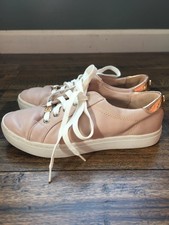 liz claiborne tennis shoes