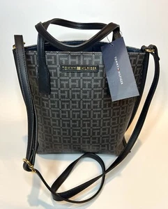 Tommy Hilfiger Womens Crossbody purse TH Logo Signature Bag Black NWT - Picture 1 of 13