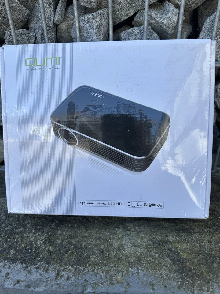 vivitek Qumi Q8, kompakter Full HD-Projektor  - Bild 1 von 2