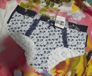 2 JESSICA SIMPSON MICROFIBER LACE TRIM BOYSHORT PANTIES M - Picture 1 of 2