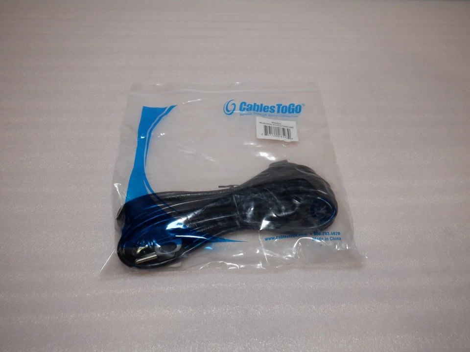 CABLESTOGO 14FT UNIVERSAL RIGHT ANGLE POWER CORD - Image 1 of 4