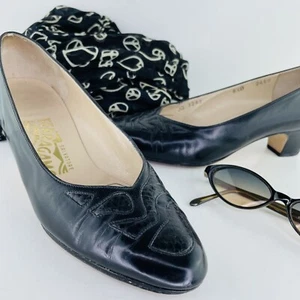 Vintage Salvatore Ferragamo Womens Black All Leather Heels Shoes Pumps Italy 6.5 - Picture 1 of 11