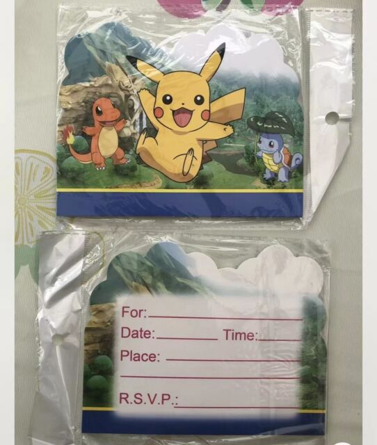 Uma graça o convite em forma de carta pokemon com o Pikachu para a