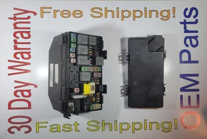 04692302AB 2009 Dodge Grand Caravan Chrysler Town Country TIPM Fuse Box - Picture 1 of 3