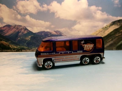 GMC MOTORHOME   2010 Hot Wheels City Works Series   Blue - Image 1 of 2