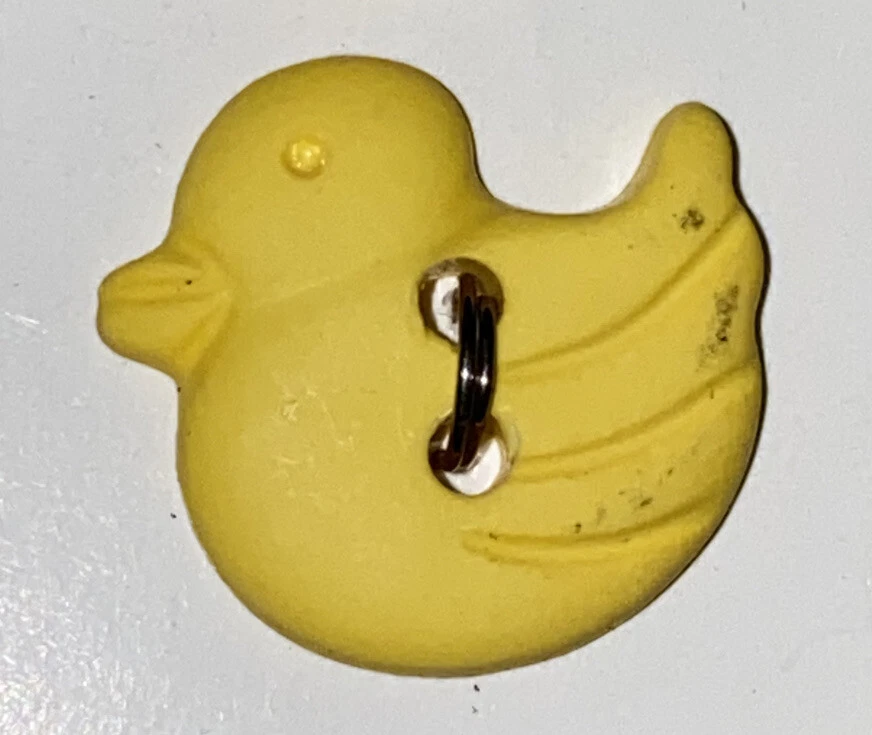 La Mode Buttons 5/8” 16mm Yellow Duck 33847 NOS - Image 1 of 3