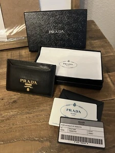 Prada Wallet Card Holder 100% Genuine In Black Saffiano Leather - Picture 1 of 7