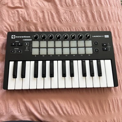 Novation Launchkey Mini Mk2 MIDI Controller - Image 1 of 4