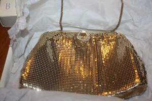 Vintage Whiting & Davis Gold Mesh Evening Bag w Shoulder Chain Bonwit Teller - Picture 1 of 4