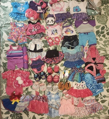 Excelente Build A Bear Clothing Lote 65+ Peças 20+ Roupas! Hello Kitty MLP - Imagem 1 de 4