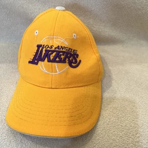 GORRA/SOMBRERO AMARILLO LAKERS EQUIPO BALONCESTO UNISEX JUVENIL TALLA M CIRC 21-22" - Imagen 1 de 9