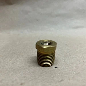 Solid Brass Pipe Fitting Adapter 3/4" Male NPT to 1/2" Female NPT - Picture 1 of 4