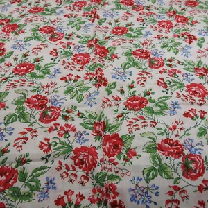 Red Rose Floral White Cotton Fabric 39"x46" MVP Collection Fabri-Quilt #578 - Picture 1 of 4