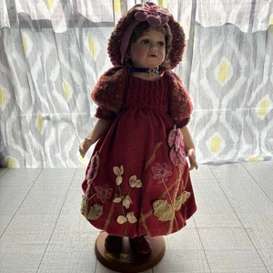 Bambola di porcellana vintage della collezione Mundia - Foto 1 di 16