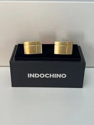 Gemelos cepillados en tono dorado con caja Indochino para hombre | Nuevos Foto 1 de 4