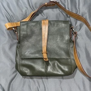 Leather NINO BOSSI Crossbody Green Bag Purse Heavy Duty W/ Daisy Print Inside. - Picture 1 of 15