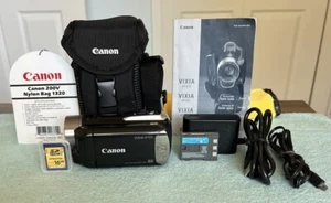 Canon Vixia HF R10 20x Optical Zoom 8GB Memory Full HD - CMOS Sensor - Bundle - Picture 1 of 15
