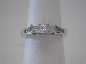 New 14KT White Gold 1 Carat Tri-Stone Princess Cut Diamond Ring Size 6.75, 5.2 g - Picture 1 of 7