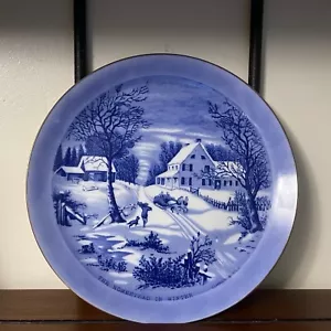 Currier and Ives Das alte Gehöft im Winter Vintage blau Sammlerteller 8.2 - Bild 1 von 2