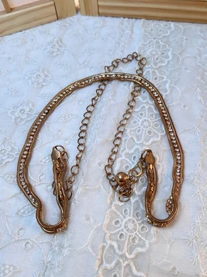 Cinturón de cadena vintage tono dorado con pedrería de cristal transparente de 24" a 44" L Foto 1 de 4